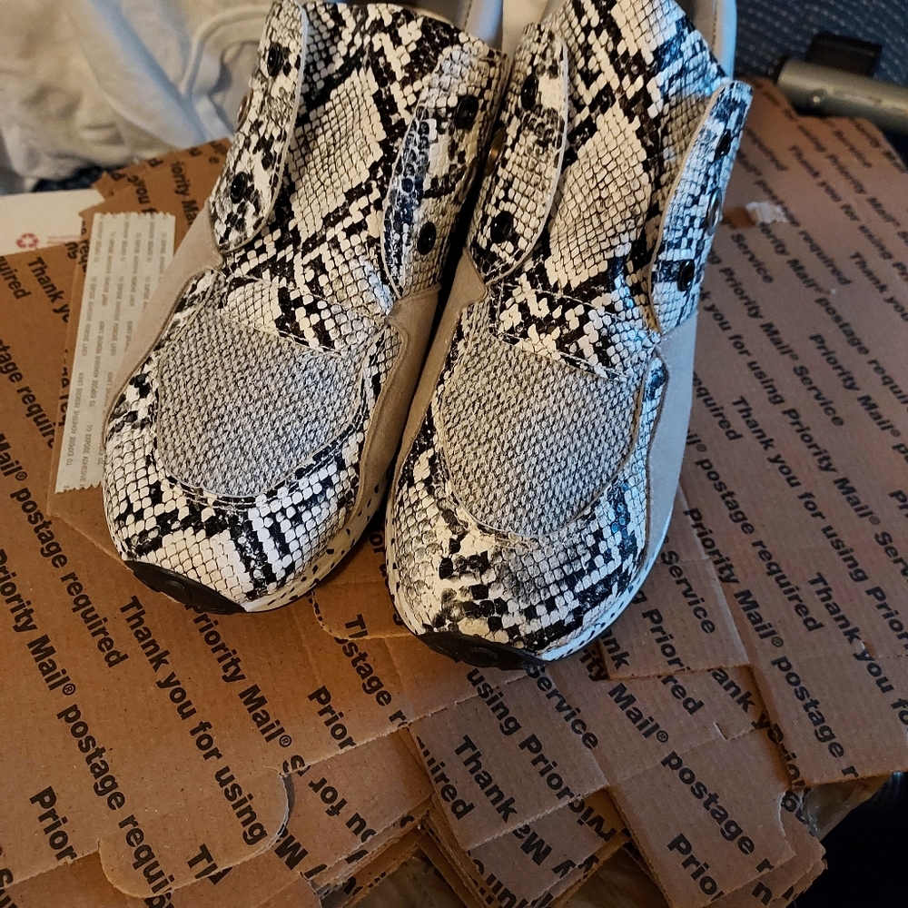 Shein Wedge Tennis Shoe